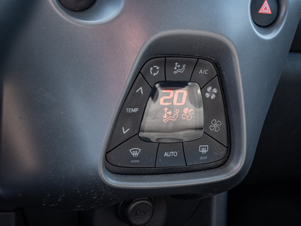 Fahrzeugansicht TOYOTA Aygo 1.0 - Bild 15