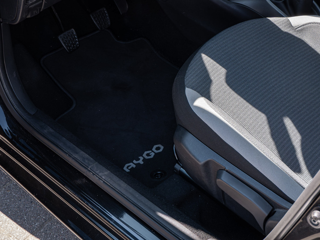 Fahrzeugansicht TOYOTA Aygo 1.0 - Bild 30