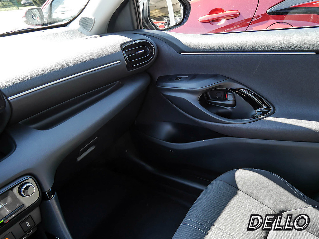 Fahrzeugansicht TOYOTA Yaris Hybrid 1.5 VVT-iE Teamplayer - Bild 21