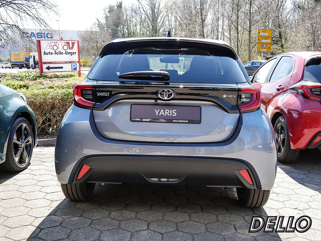 Fahrzeugansicht TOYOTA Yaris Hybrid 1.5 VVT-iE Teamplayer - Bild 32