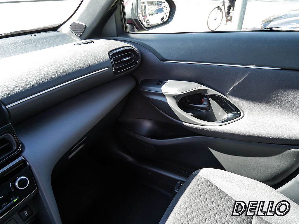 Fahrzeugansicht TOYOTA Yaris Cross Hybrid Teamplayer - Bild 21