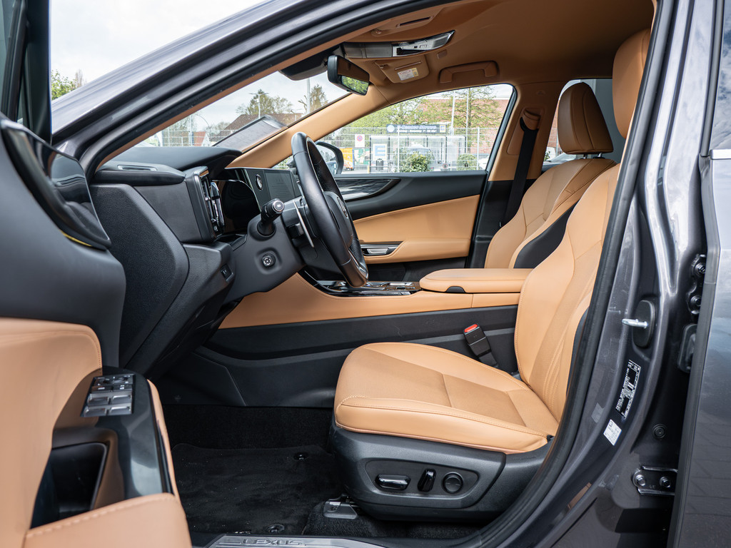 Fahrzeugansicht LEXUS NX 450h + Business - Bild 3