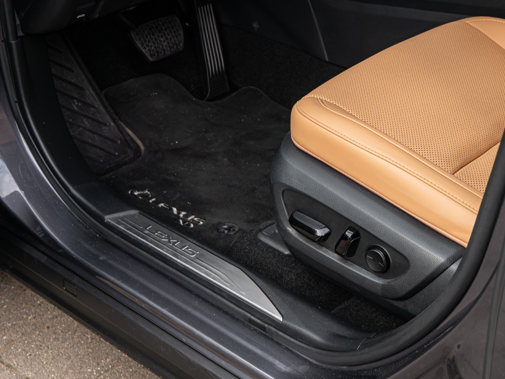 Fahrzeugansicht LEXUS NX 450h + Business - Bild 35