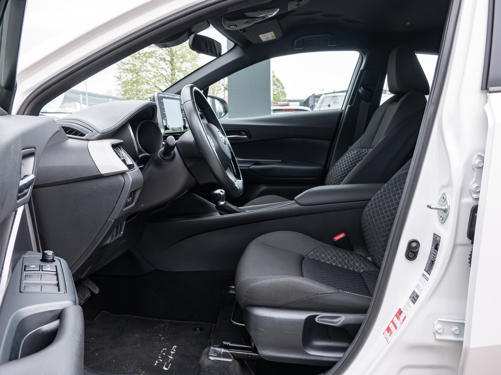 Fahrzeugansicht TOYOTA C-HR HYBRID Flow - Bild 4