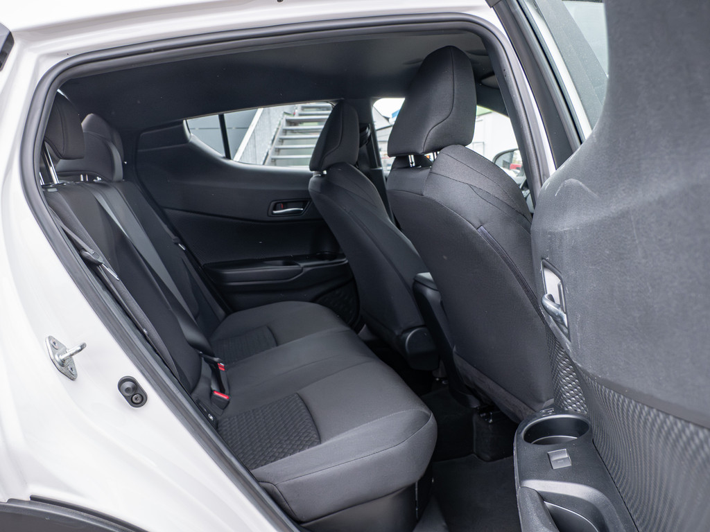 Fahrzeugansicht TOYOTA C-HR HYBRID Flow - Bild 6