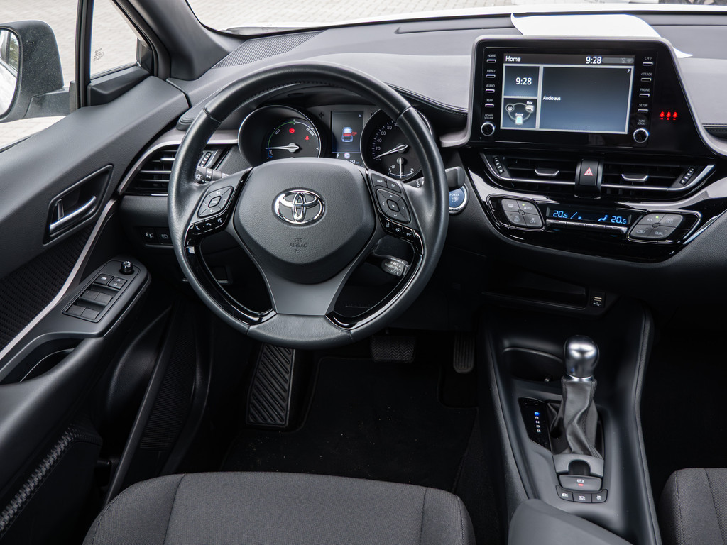 Fahrzeugansicht TOYOTA C-HR HYBRID Flow - Bild 8