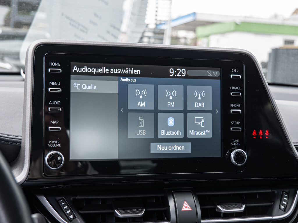 Fahrzeugansicht TOYOTA C-HR HYBRID Flow - Bild 17