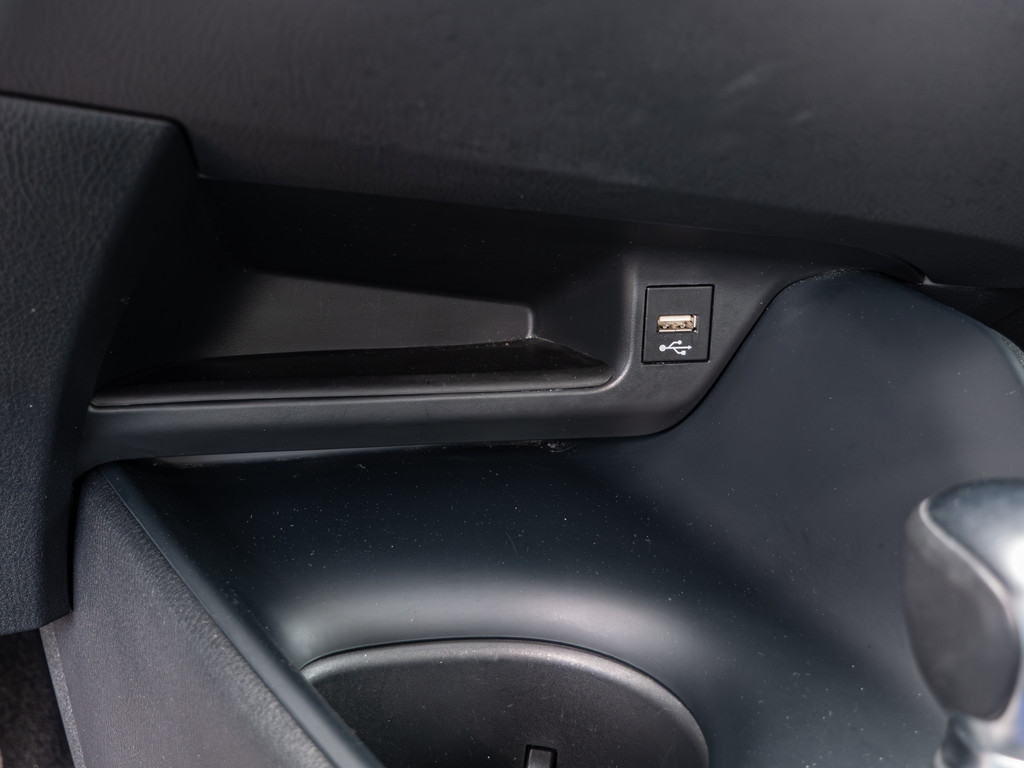 Fahrzeugansicht TOYOTA C-HR HYBRID Flow - Bild 20