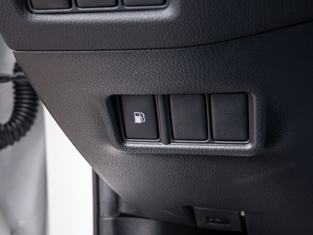 Fahrzeugansicht TOYOTA C-HR HYBRID Flow - Bild 36