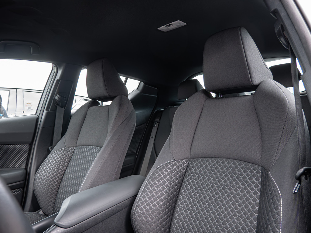 Fahrzeugansicht TOYOTA C-HR HYBRID Flow - Bild 38