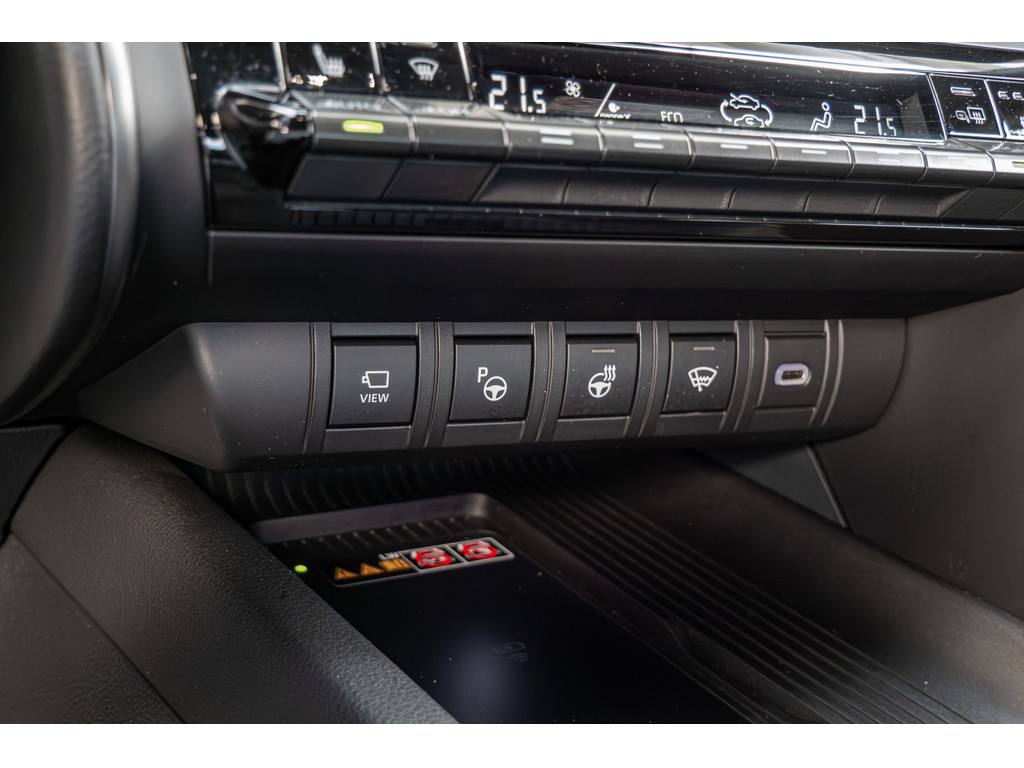 Fahrzeugansicht TOYOTA C-HR 2.0 Hybrid AWD GR Sport Premiere - Bild 17