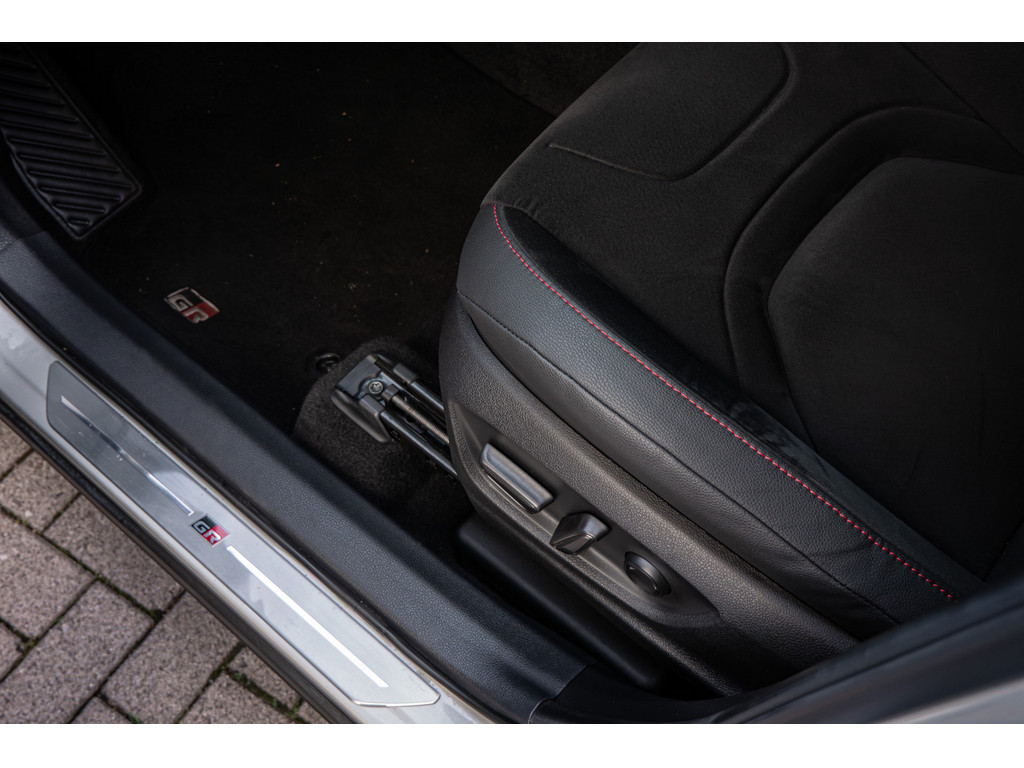 Fahrzeugansicht TOYOTA C-HR 2.0 Hybrid AWD GR Sport Premiere - Bild 36