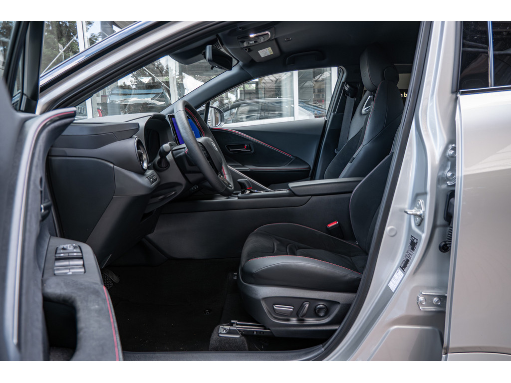Fahrzeugansicht TOYOTA C-HR 2.0 Hybrid AWD GR Sport Premiere - Bild 43
