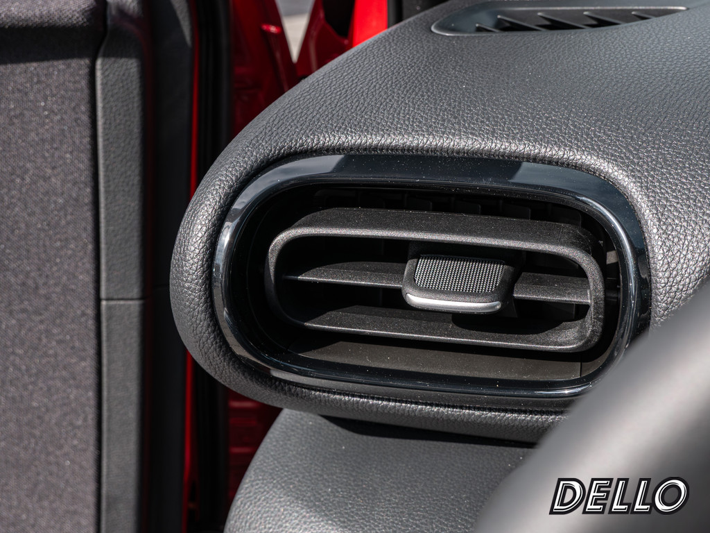 Fahrzeugansicht TOYOTA Yaris Cross Hybrid Teamplayer - Bild 33