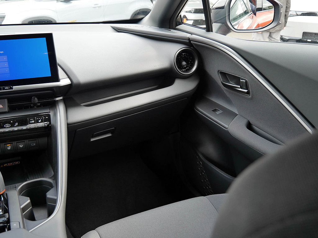 Fahrzeugansicht TOYOTA C-HR 2.0 Plug-In Hybrid FWD Teamplayer - Bild 5