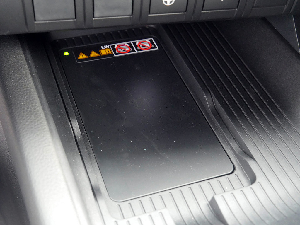 Fahrzeugansicht TOYOTA C-HR 2.0 Plug-In Hybrid FWD Teamplayer - Bild 26