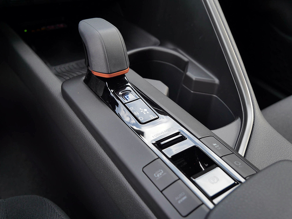 Fahrzeugansicht TOYOTA C-HR 2.0 Plug-In Hybrid FWD Teamplayer - Bild 27