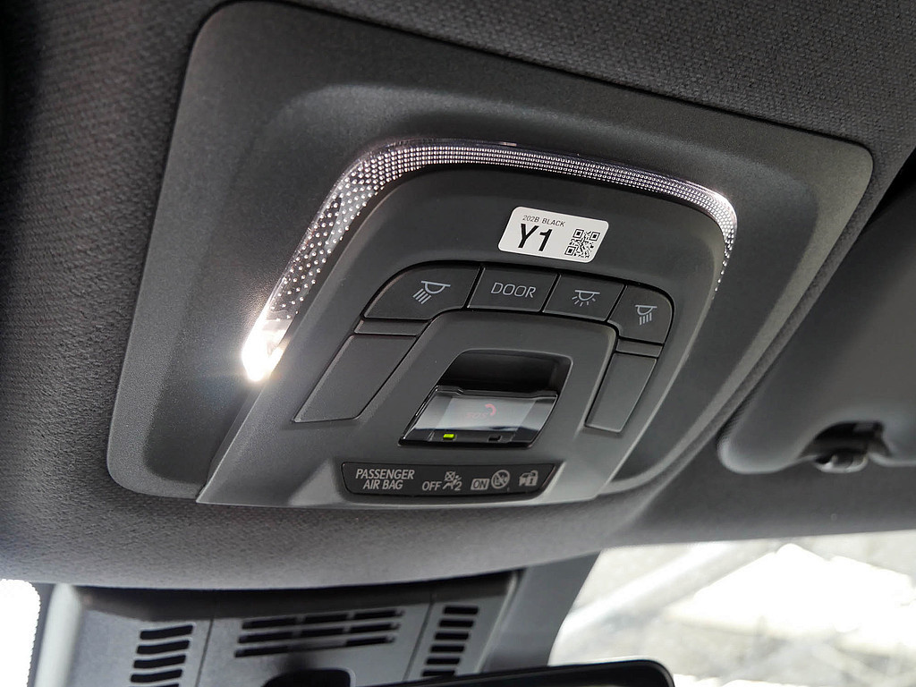 Fahrzeugansicht TOYOTA C-HR 2.0 Plug-In Hybrid FWD Teamplayer - Bild 33