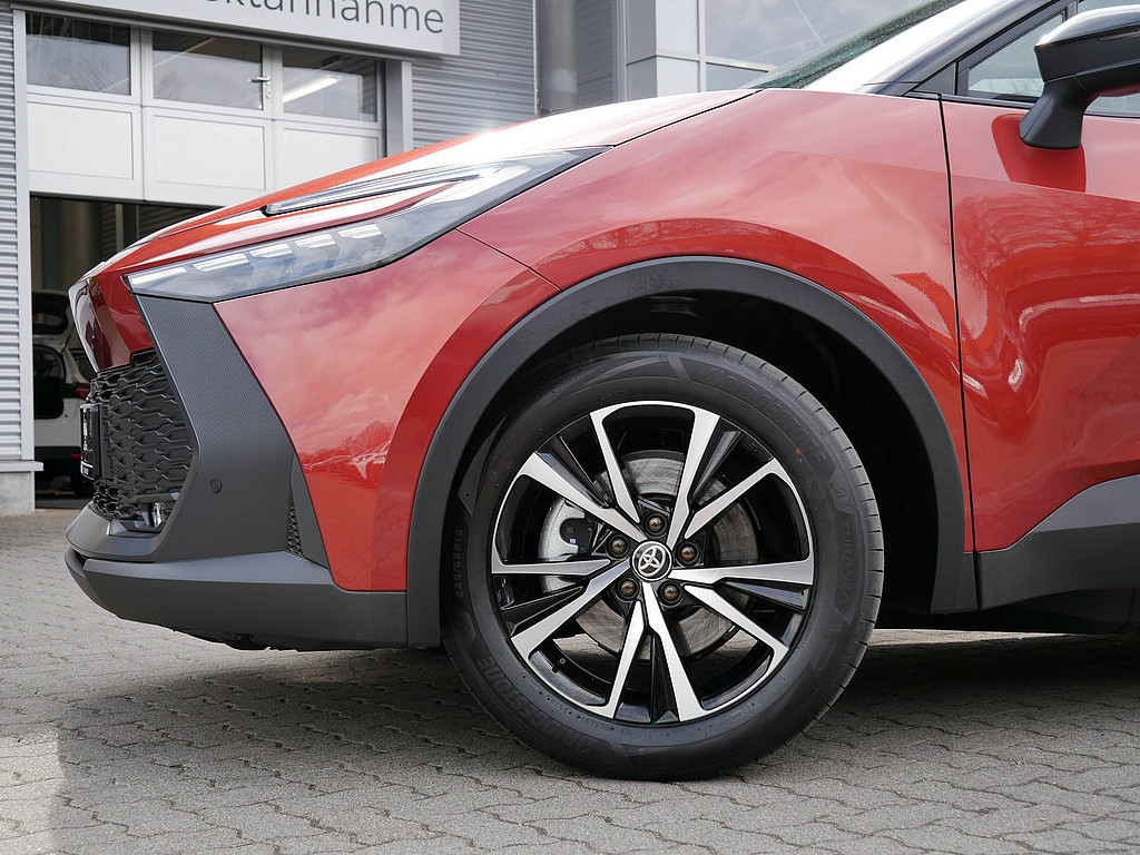 Fahrzeugansicht TOYOTA C-HR 2.0 Plug-In Hybrid FWD Teamplayer - Bild 34