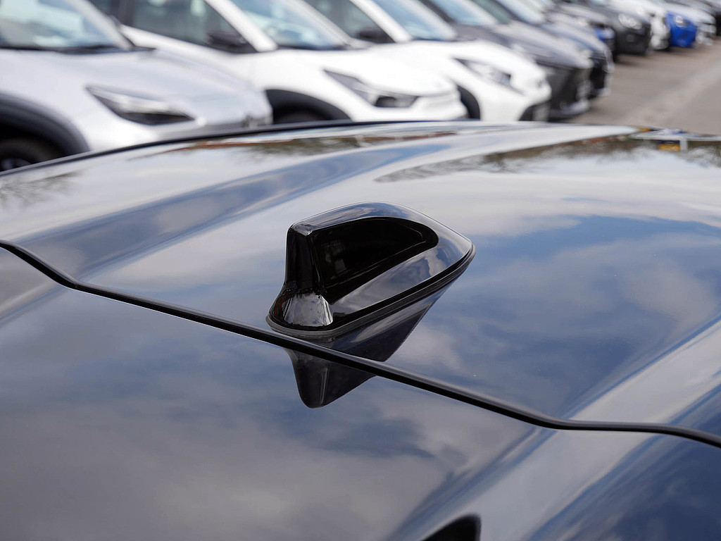 Fahrzeugansicht TOYOTA C-HR 2.0 Plug-In Hybrid FWD Teamplayer - Bild 43