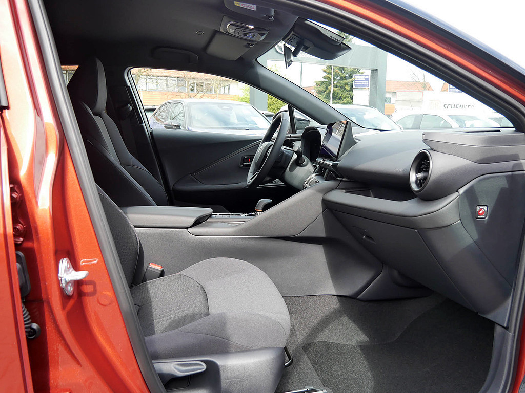 Fahrzeugansicht TOYOTA C-HR 2.0 Plug-In Hybrid FWD Teamplayer - Bild 49