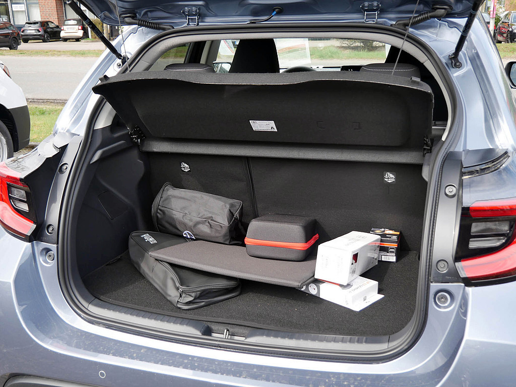 Fahrzeugansicht TOYOTA Yaris Hybrid 1.5 VVT-iE Teamplayer - Bild 7