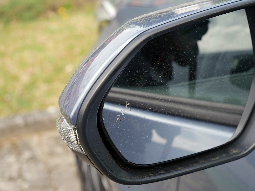 Fahrzeugansicht TOYOTA Yaris Hybrid 1.5 VVT-iE Teamplayer - Bild 8