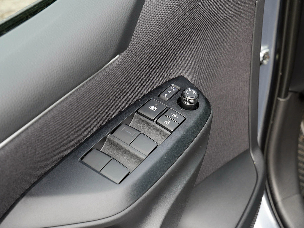 Fahrzeugansicht TOYOTA Yaris Hybrid 1.5 VVT-iE Teamplayer - Bild 10