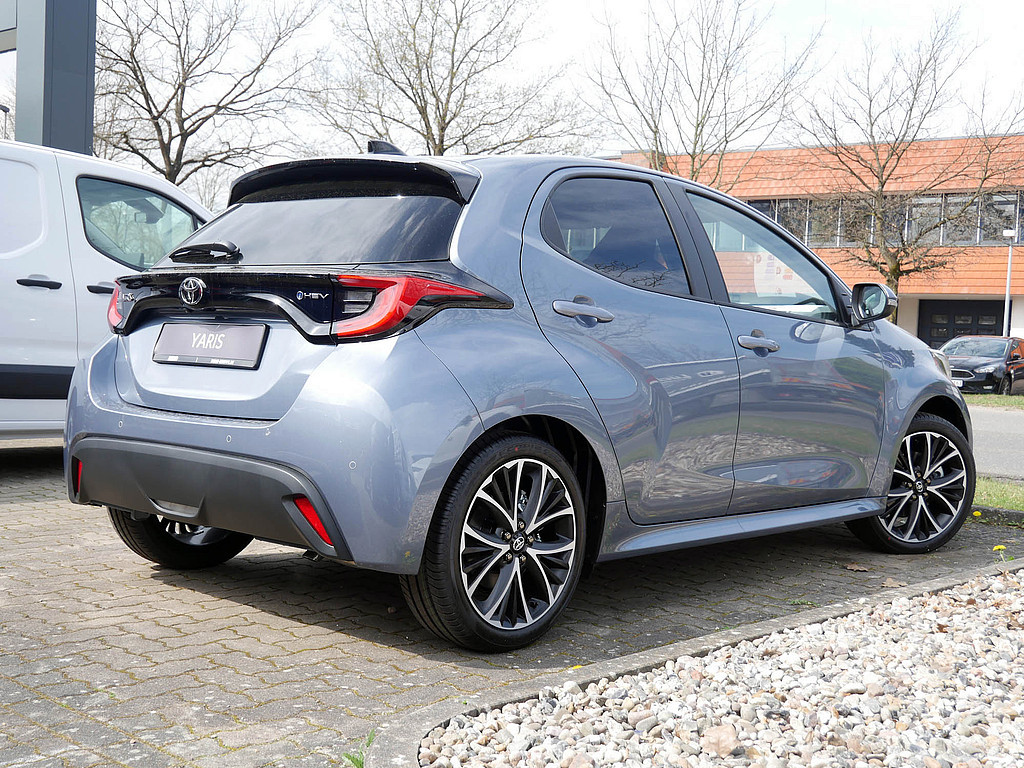 Fahrzeugansicht TOYOTA Yaris Hybrid 1.5 VVT-iE Teamplayer - Bild 12