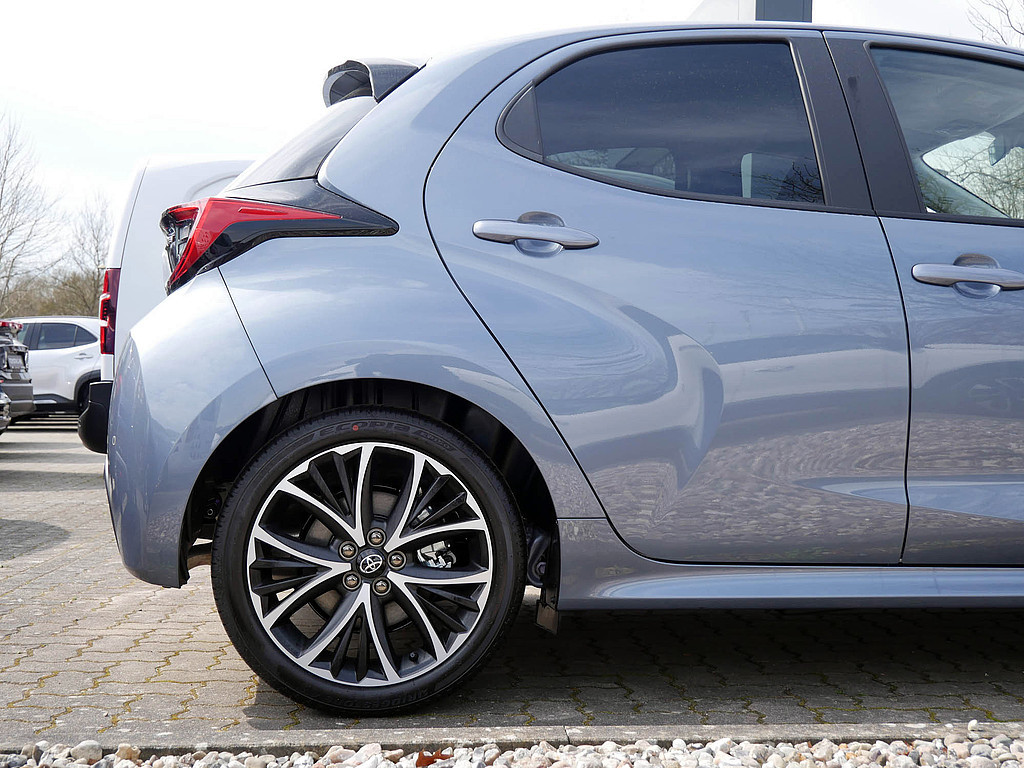 Fahrzeugansicht TOYOTA Yaris Hybrid 1.5 VVT-iE Teamplayer - Bild 23