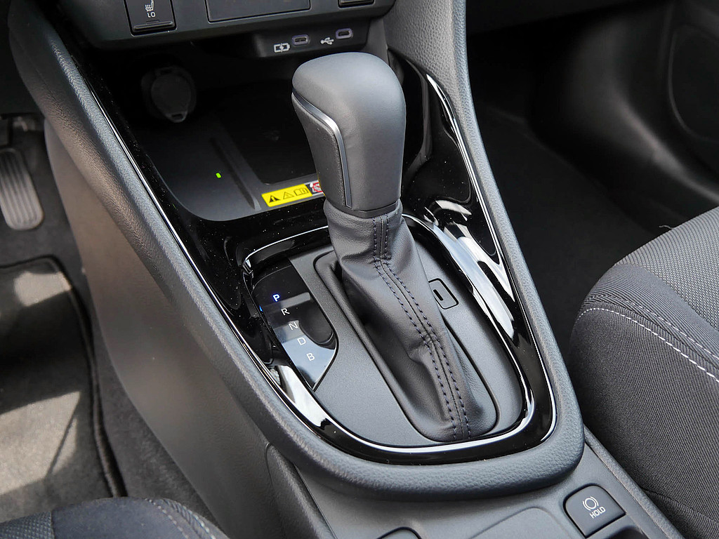 Fahrzeugansicht TOYOTA Yaris Hybrid 1.5 VVT-iE Teamplayer - Bild 24