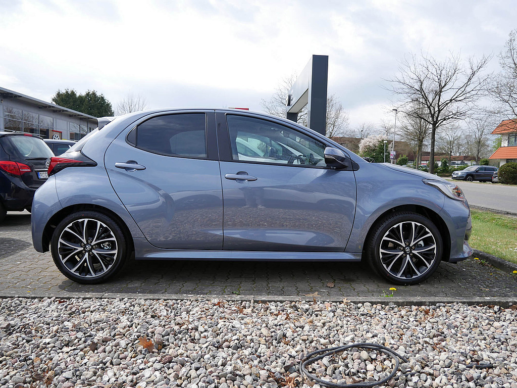 Fahrzeugansicht TOYOTA Yaris Hybrid 1.5 VVT-iE Teamplayer - Bild 42