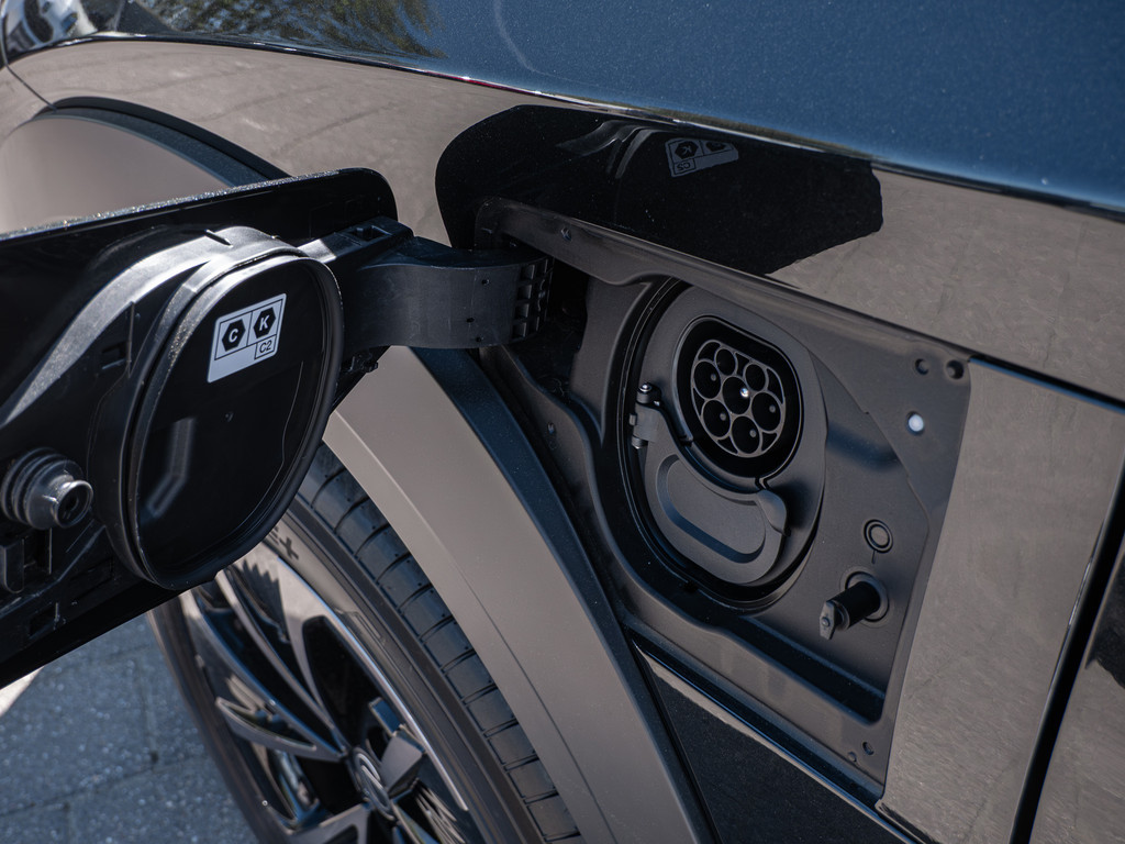 Fahrzeugansicht LEXUS RZ 350e Executive - Bild 44