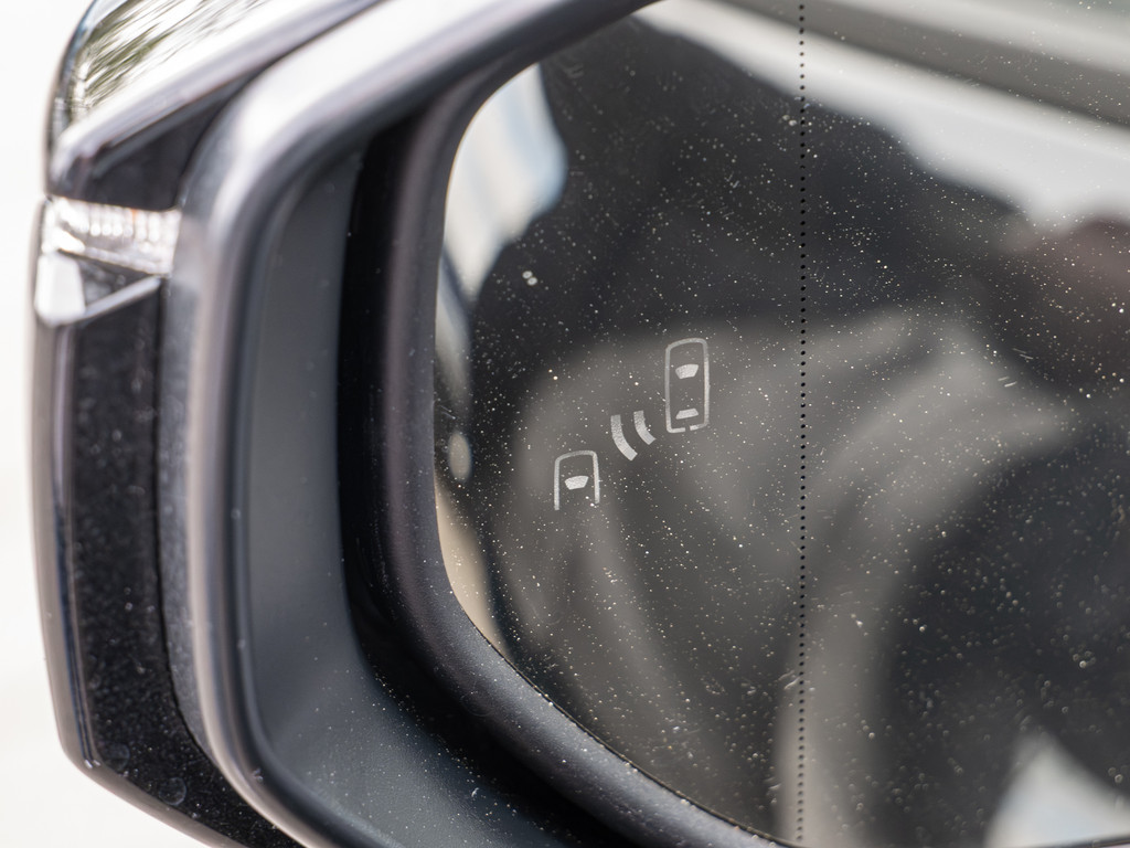 Fahrzeugansicht LEXUS LBX Relax - Bild 2