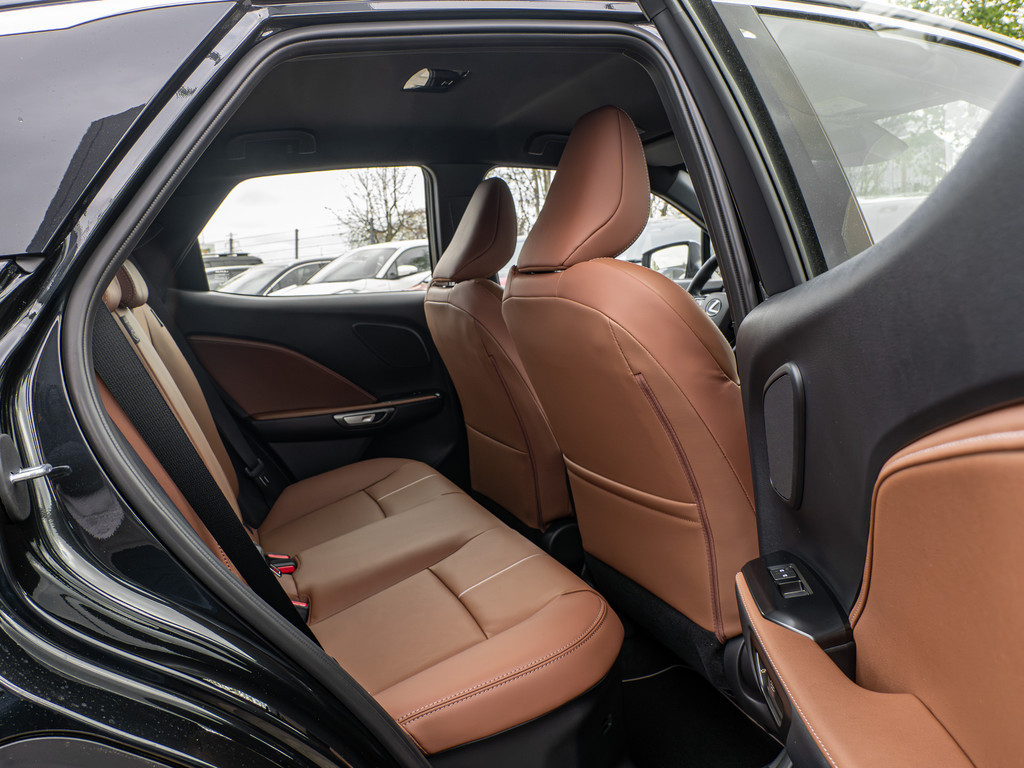 Fahrzeugansicht LEXUS LBX Relax - Bild 5