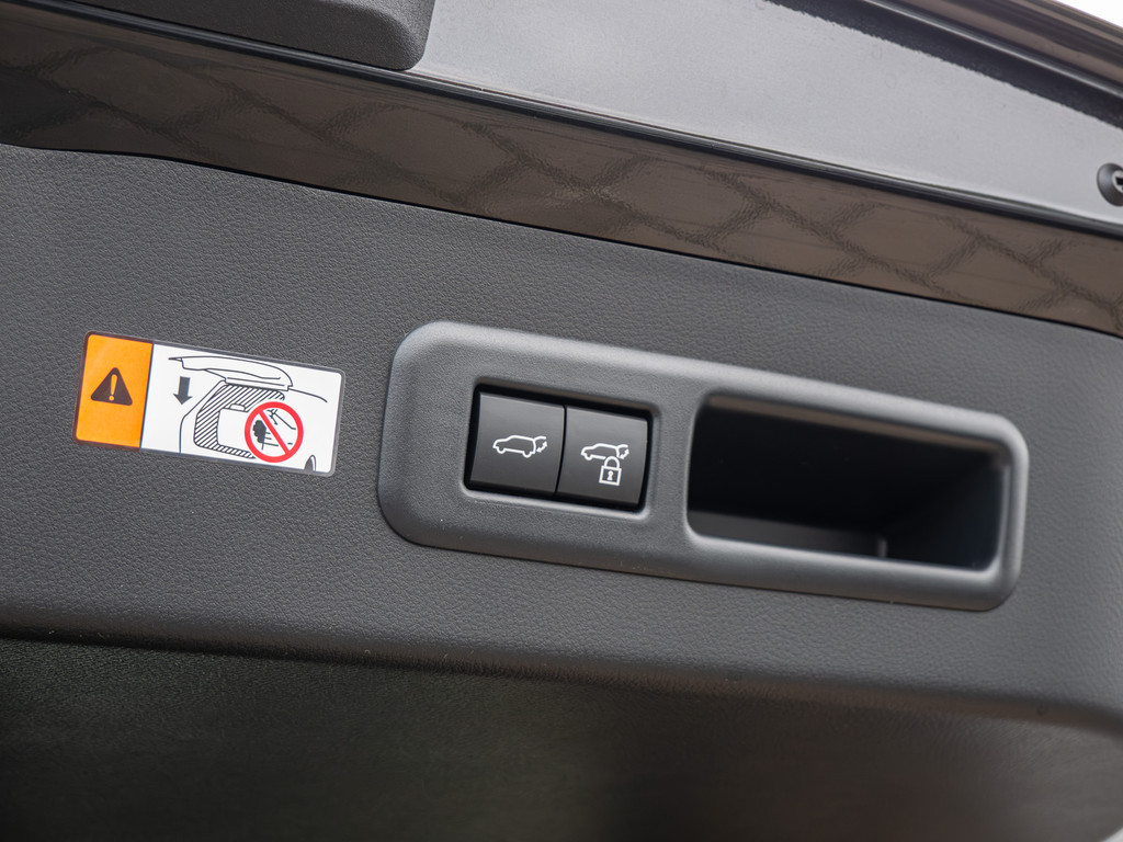 Fahrzeugansicht LEXUS LBX Relax - Bild 11