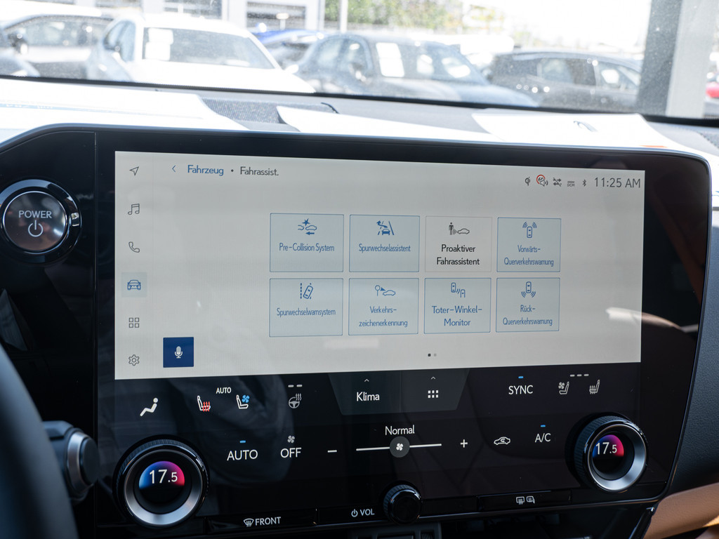 Fahrzeugansicht LEXUS NX 450h + Executive - Bild 17