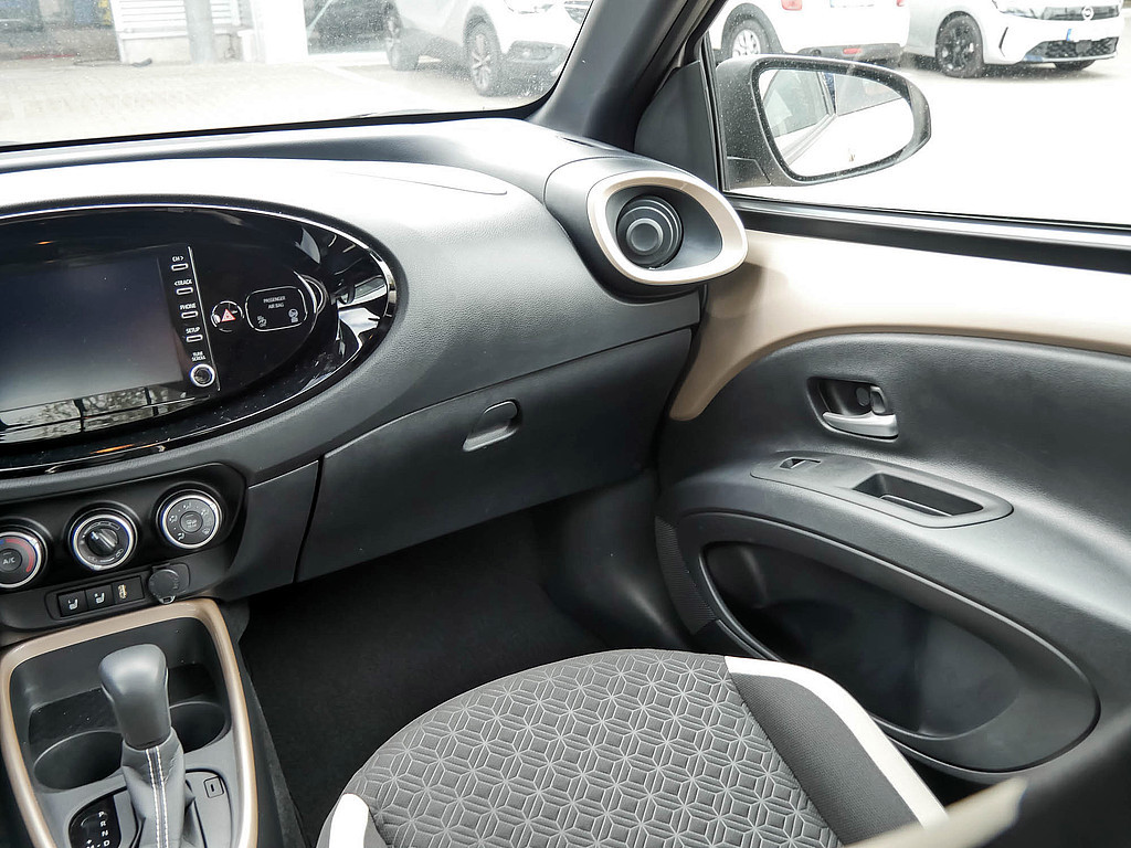 Fahrzeugansicht TOYOTA Aygo X 1.0 Pulse - Bild 5