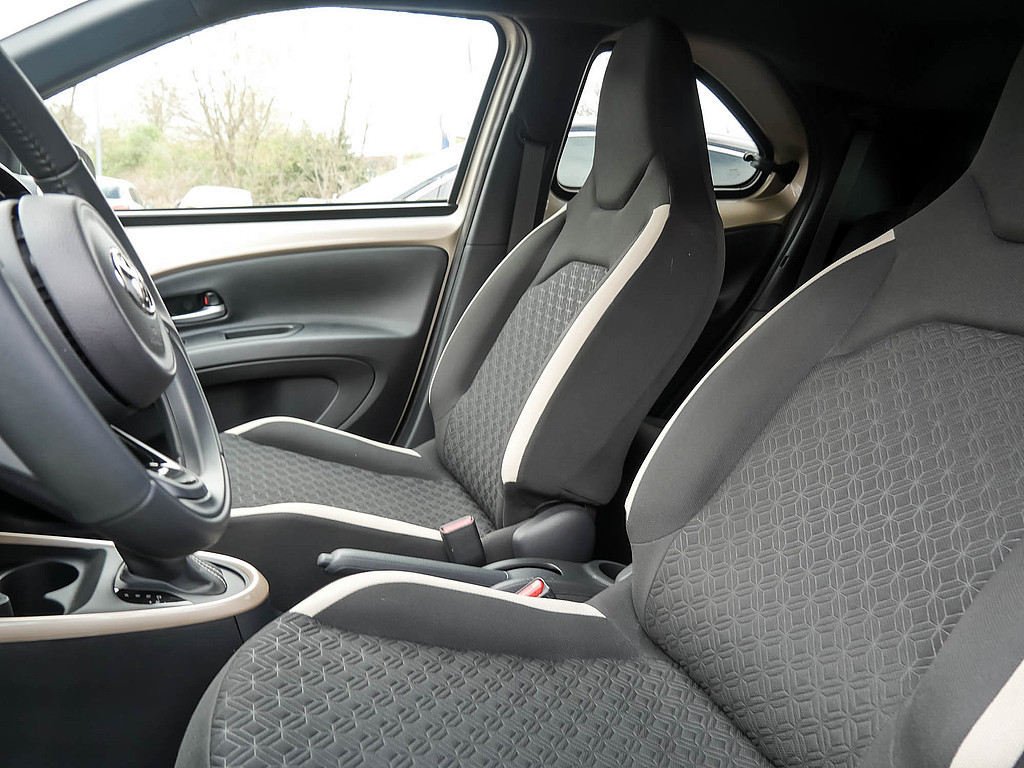 Fahrzeugansicht TOYOTA Aygo X 1.0 Pulse - Bild 11