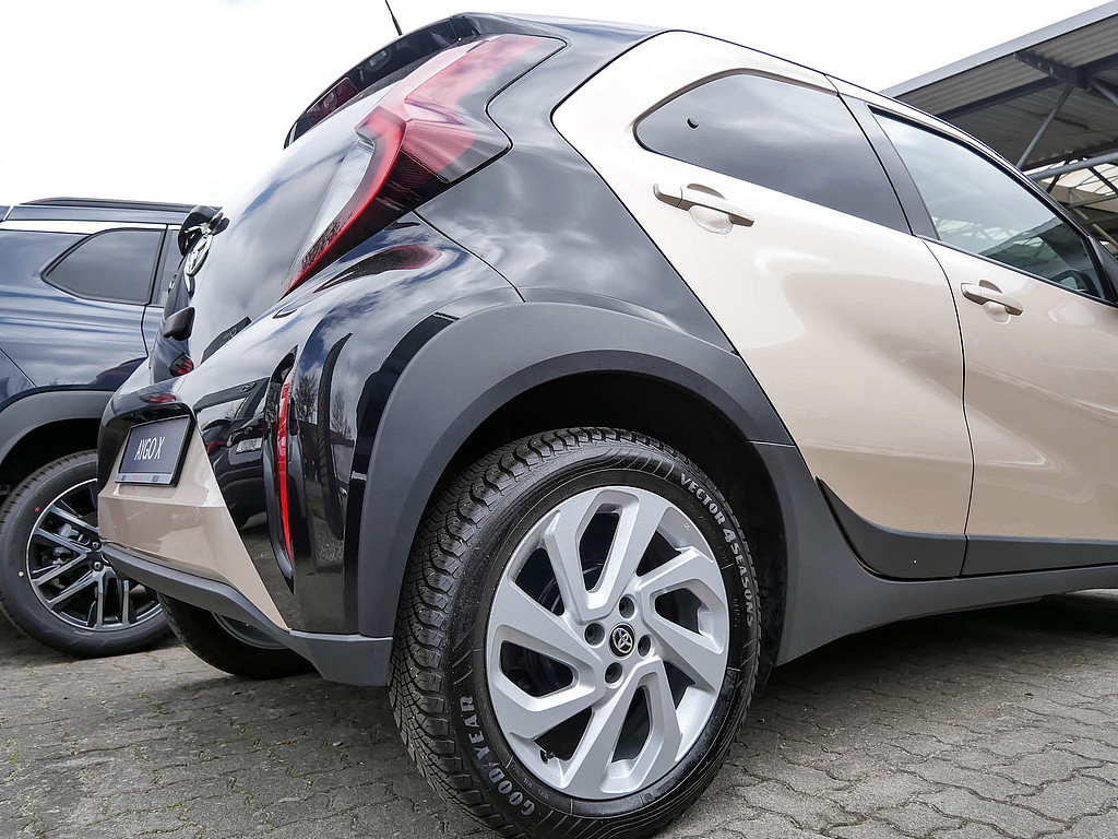Fahrzeugansicht TOYOTA Aygo X 1.0 Pulse - Bild 28