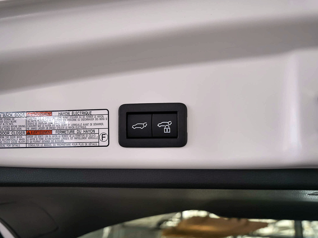 Fahrzeugansicht TOYOTA Corolla Cross 2.0 Hybrid Teamplayer - Bild 8