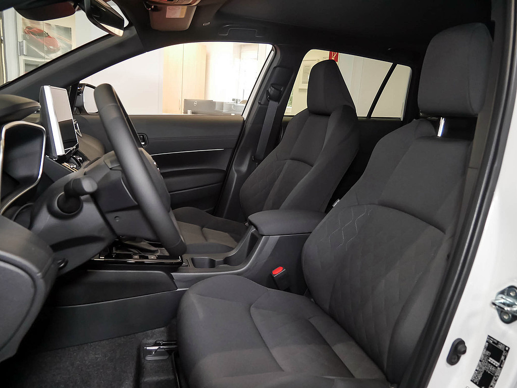 Fahrzeugansicht TOYOTA Corolla Cross 2.0 Hybrid Teamplayer - Bild 13