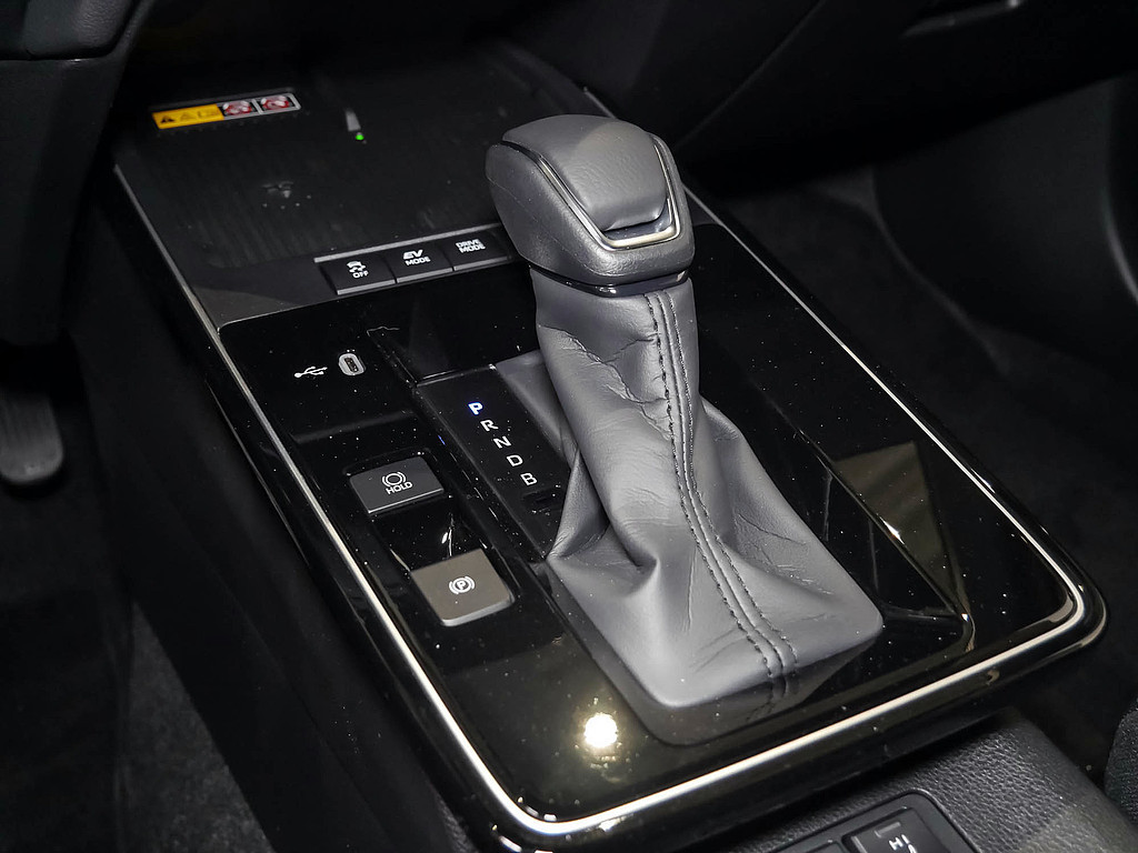 Fahrzeugansicht TOYOTA Corolla Cross 2.0 Hybrid Teamplayer - Bild 21