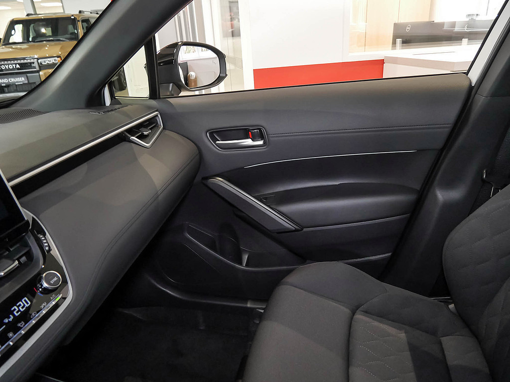 Fahrzeugansicht TOYOTA Corolla Cross 2.0 Hybrid Teamplayer - Bild 24