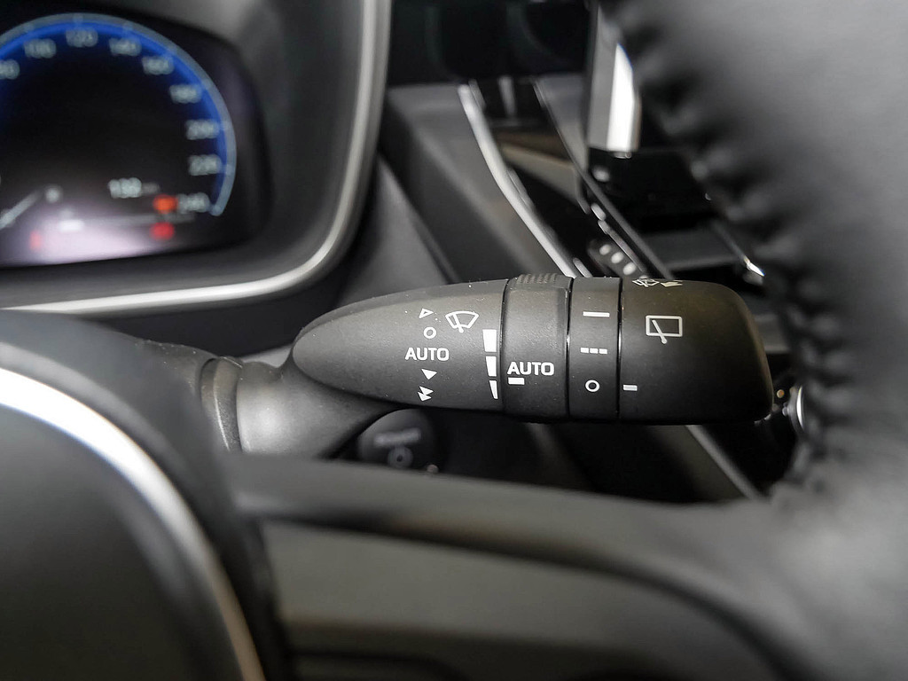 Fahrzeugansicht TOYOTA Corolla Cross 2.0 Hybrid Teamplayer - Bild 26