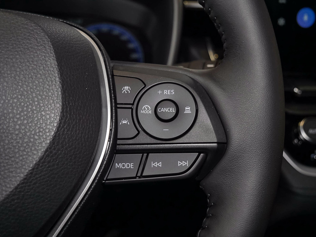 Fahrzeugansicht TOYOTA Corolla Cross 2.0 Hybrid Teamplayer - Bild 29