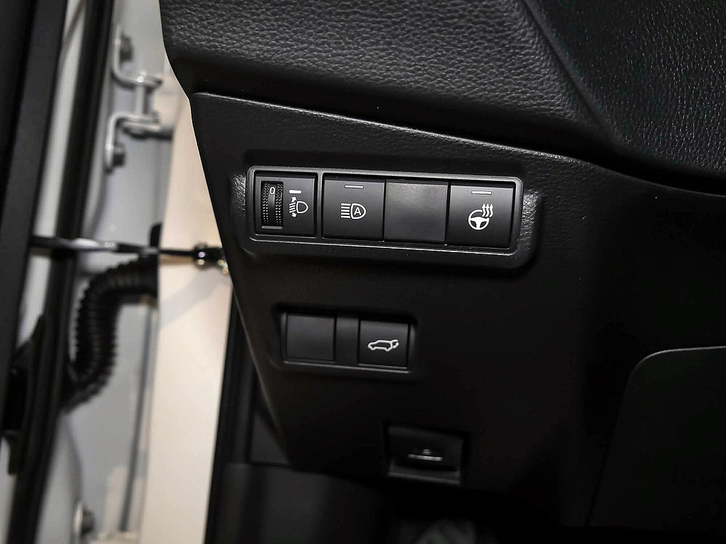 Fahrzeugansicht TOYOTA Corolla Cross 2.0 Hybrid Teamplayer - Bild 30