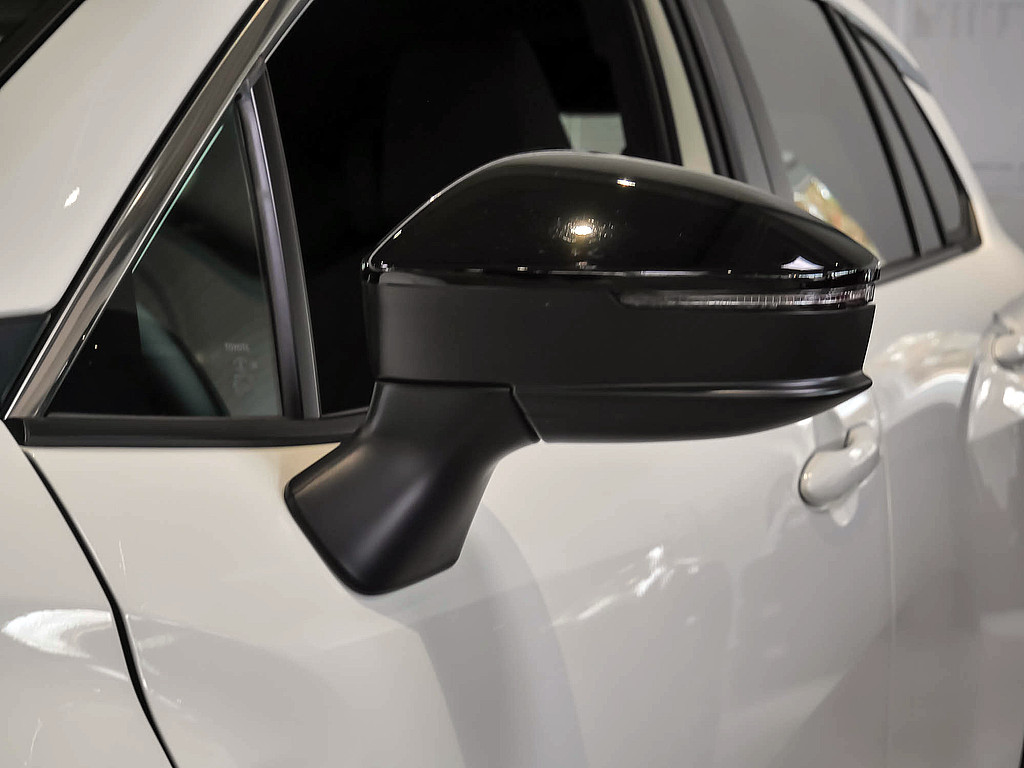 Fahrzeugansicht TOYOTA Corolla Cross 2.0 Hybrid Teamplayer - Bild 31