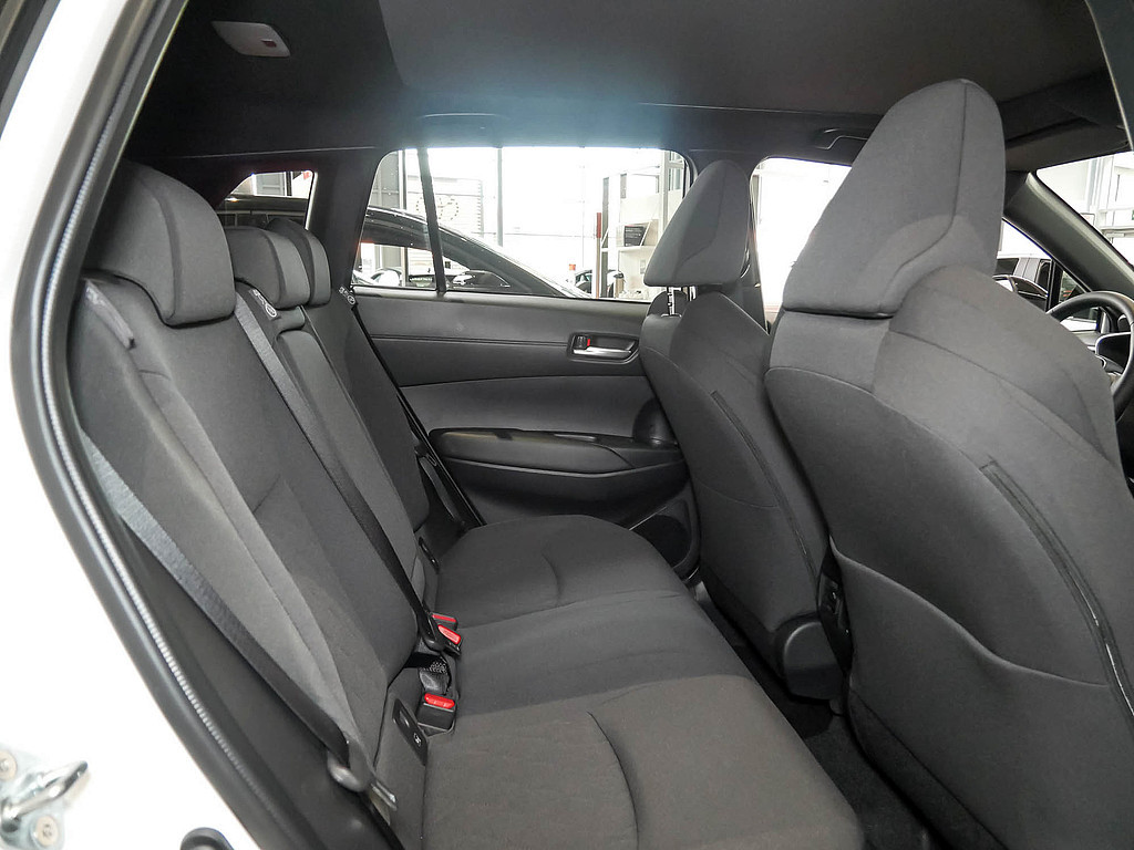 Fahrzeugansicht TOYOTA Corolla Cross 2.0 Hybrid Teamplayer - Bild 40