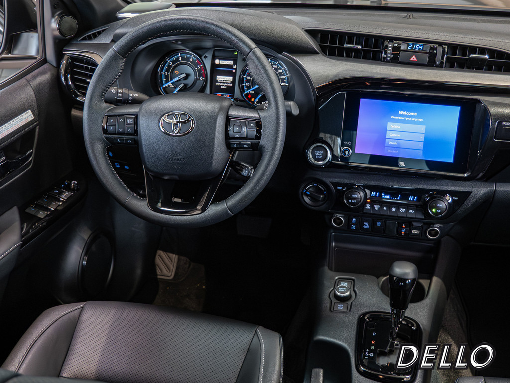 Fahrzeugansicht TOYOTA Hilux 2.8 Double Cab Invincible 4x4 - Bild 7